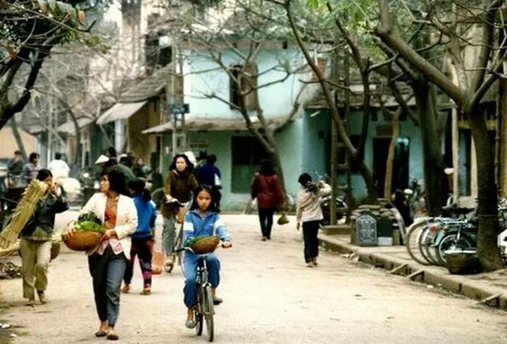 Tỏa Sáng Trên Mạng Xã Hội: Chuyên Gia Trang Điểm & Hotspot Matrix
