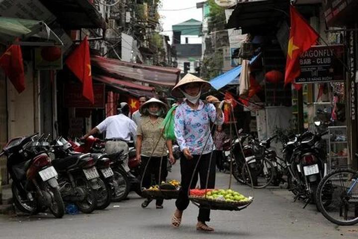 Tỏa Sáng Trên Mạng Xã Hội: Chuyên Gia Trang Điểm & Hotspot Matrix